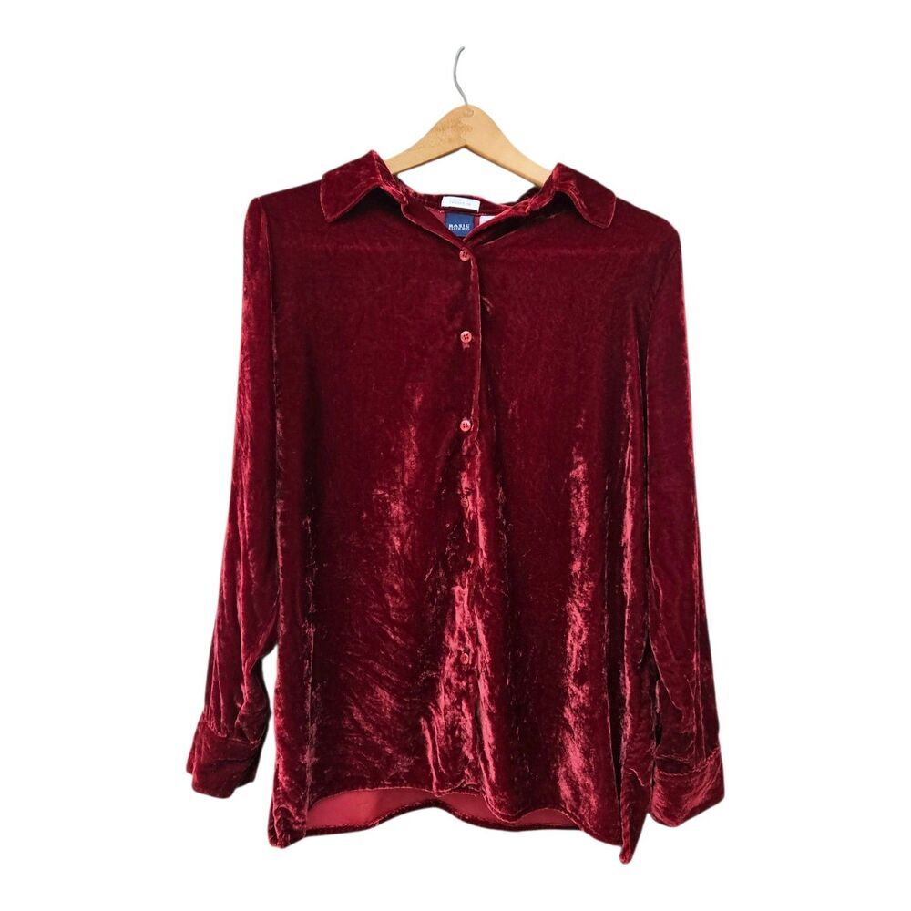 Red Velvet Womens Top M Button Up Shirt Classic Holiday Preppy Christmas Party